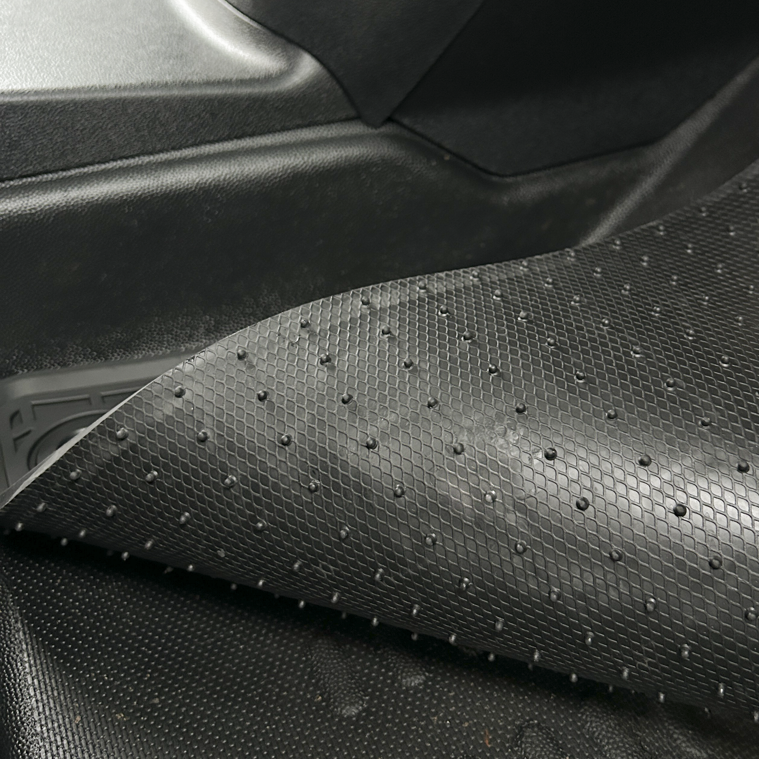 Citroen Dispatch 2016 - Present Moulded Rubber Van Mat